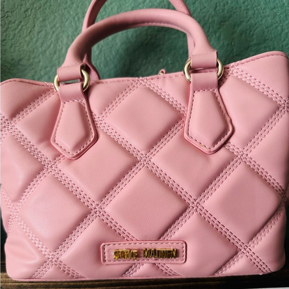 Steve Madden Pink quilted tote - Picture 5 of 11